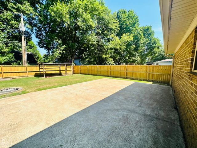 208 Forrest, Newport, AR 72112