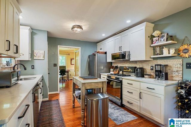3302 WILLIS DRIVE, Vestavia Hills, AL 35243