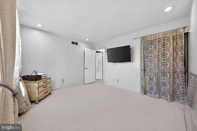 100 MICHAEL RD, Southampton, PA 18966