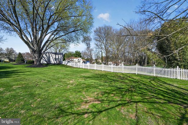 100 MICHAEL RD, Southampton, PA 18966