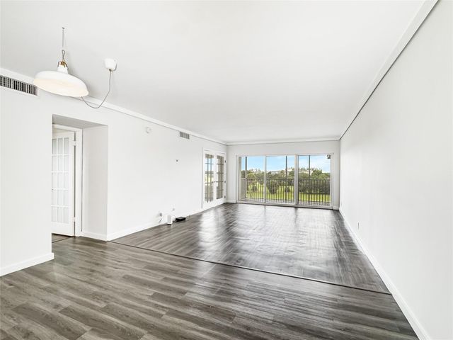 2950 N Palm Aire Drive 506, Pompano Beach, FL 33069