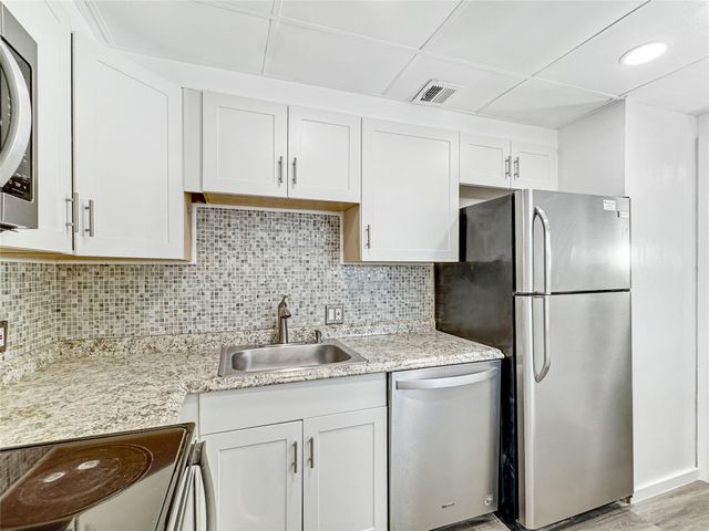 2950 N Palm Aire Drive 506, Pompano Beach, FL 33069