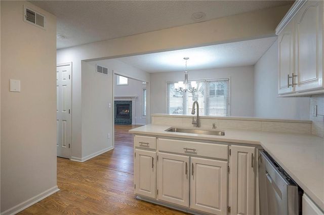 13567 W 58th Terrace, Shawnee, KS 66216