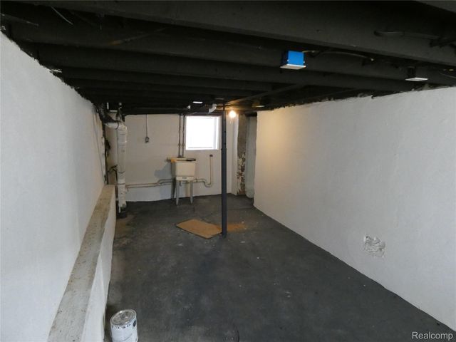 81 Fessenden Street, Mt. Clemens, MI 48043