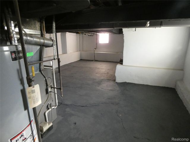 81 Fessenden Street, Mt. Clemens, MI 48043