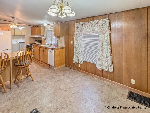 435 S Amber Drive SE, Grand Rapids, MI 49548