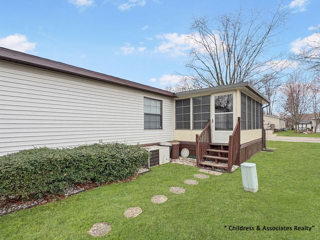 435 S Amber Drive SE, Grand Rapids, MI 49548