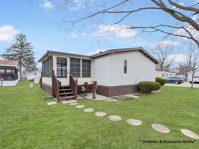 435 S Amber Drive SE, Grand Rapids, MI 49548