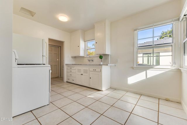 11471 Cumpston Street, Los Angeles, CA 91601