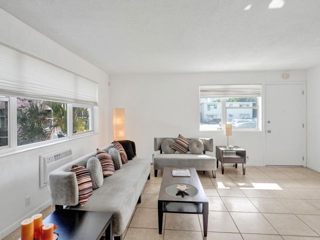 625 Antioch Avenue 110, Fort Lauderdale, FL 33304