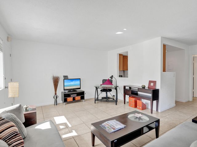 625 Antioch Avenue 110, Fort Lauderdale, FL 33304