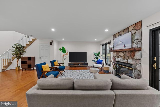 32 CORIANDER DRIVE, Princeton, NJ 08540