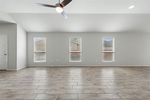 120 Lyndon DR, San Marcos, TX 78666