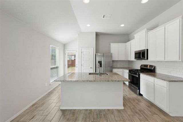 120 Lyndon DR, San Marcos, TX 78666
