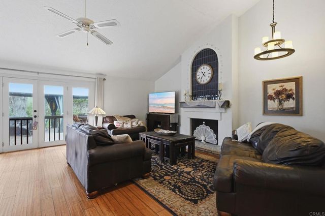 10190 Rayford Drive, Escondido, CA 92026