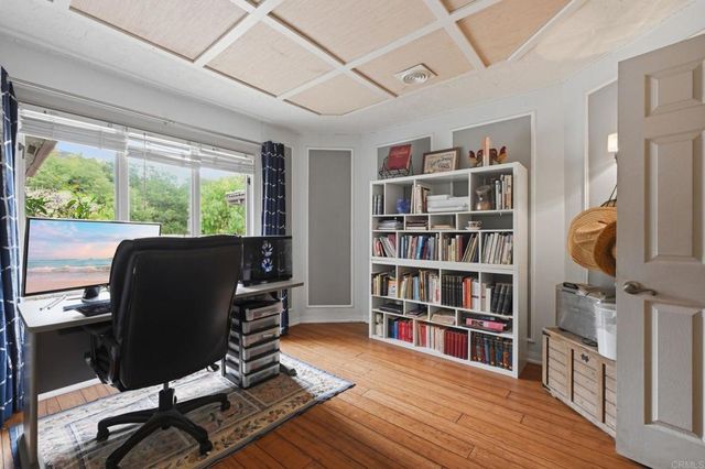 10190 Rayford Drive, Escondido, CA 92026