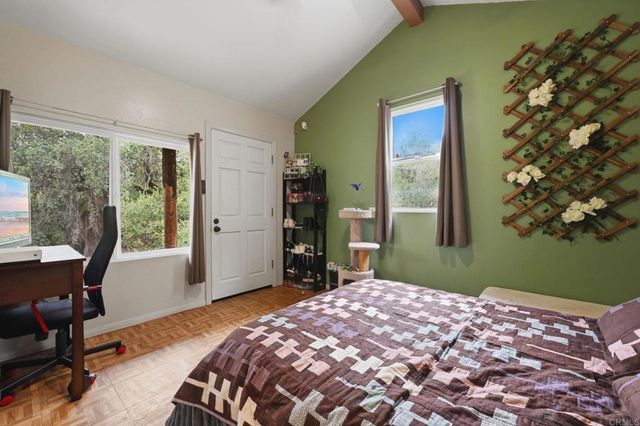 10190 Rayford Drive, Escondido, CA 92026