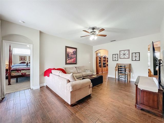 5218 SMOKEY WATER LANE, Oviedo, FL 32765