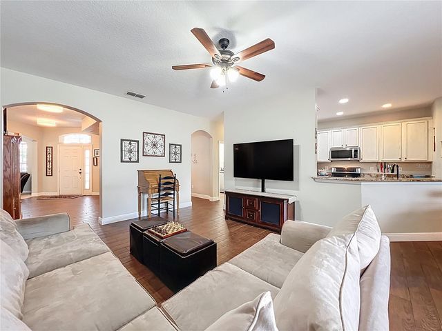 5218 SMOKEY WATER LANE, Oviedo, FL 32765