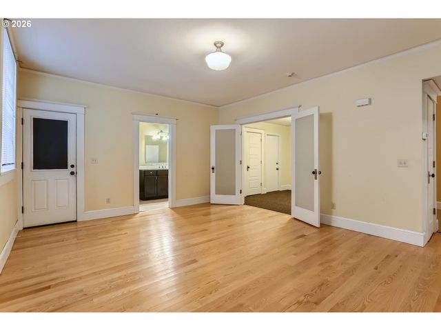 2167 Sw YAMHILL St, Portland, OR 97035