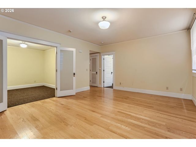 2167 Sw YAMHILL St, Portland, OR 97035