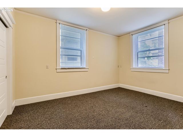 2167 Sw YAMHILL St, Portland, OR 97035