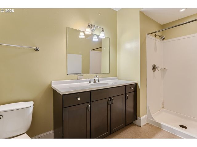 2167 Sw YAMHILL St, Portland, OR 97035
