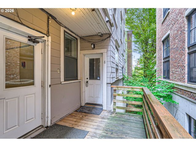 2167 Sw YAMHILL St, Portland, OR 97035