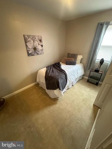 3902 25TH AVE, Temple Hills, MD 20748