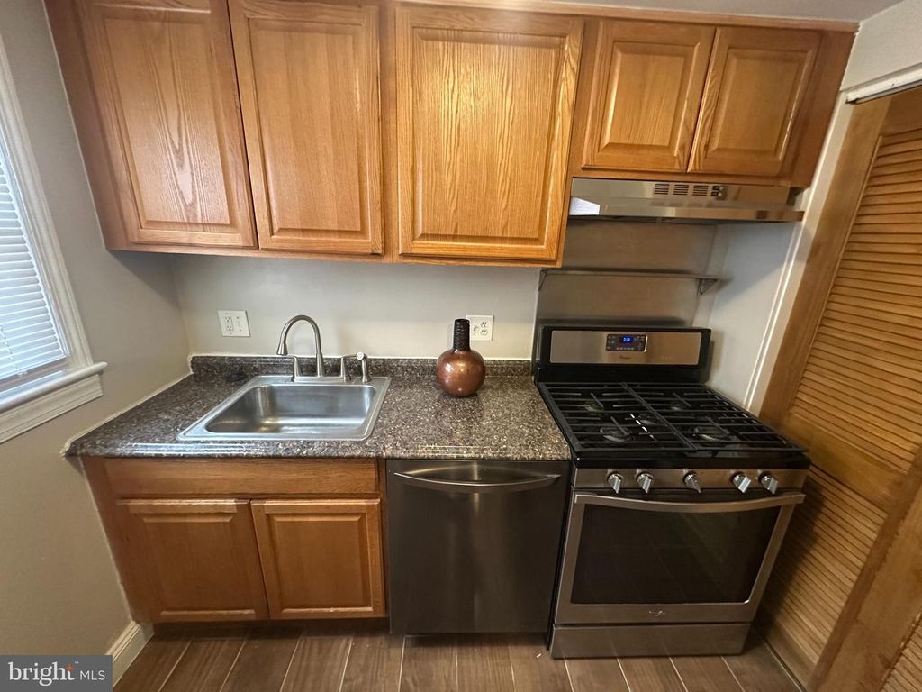 Image 8 of property listing at 3902 25TH AVE, Temple Hills, MD 20748