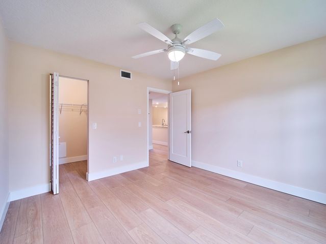 1101 Pinecrest Circle E, Jupiter, FL 33458