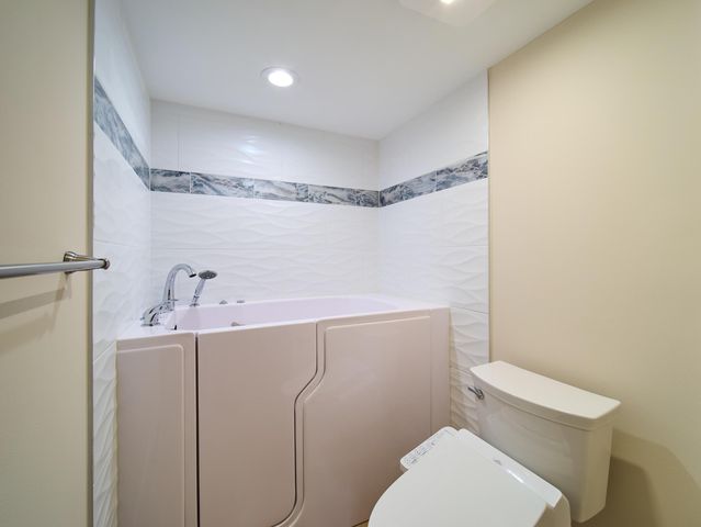 1101 Pinecrest Circle E, Jupiter, FL 33458