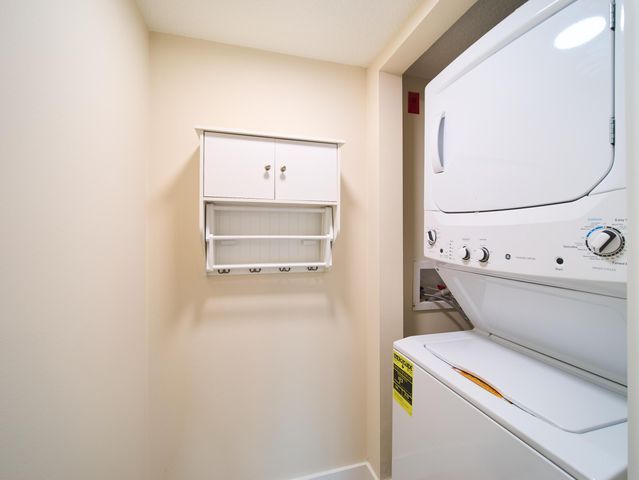 1101 Pinecrest Circle E, Jupiter, FL 33458