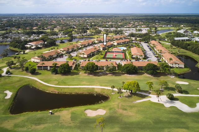 1101 Pinecrest Circle E, Jupiter, FL 33458