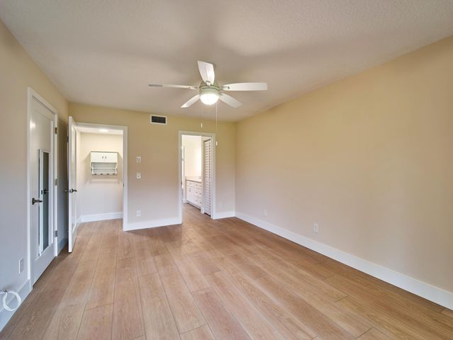 1101 Pinecrest Circle E, Jupiter, FL 33458