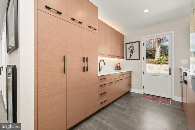 668 BROADWATER WAY, Gibson Island, MD 21056