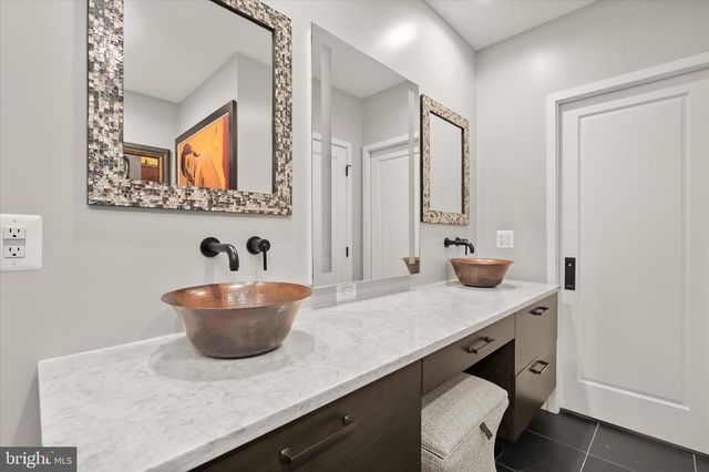 668 BROADWATER WAY, Gibson Island, MD 21056