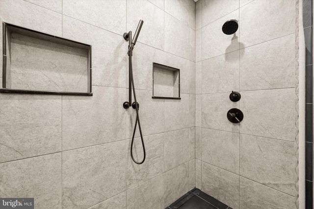 668 BROADWATER WAY, Gibson Island, MD 21056