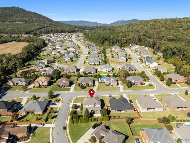 7047 Jacks Creek Lane SE, Owens Cross Roads, AL 35763