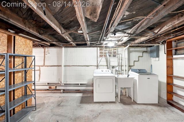 2234 Grange Road, Trenton, MI 48183