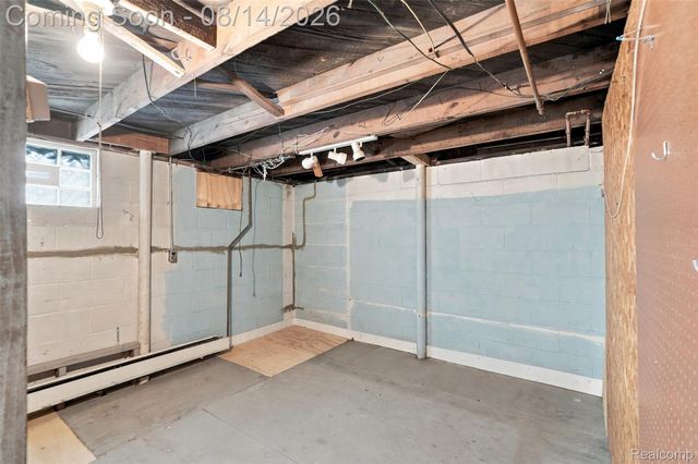 2234 Grange Road, Trenton, MI 48183