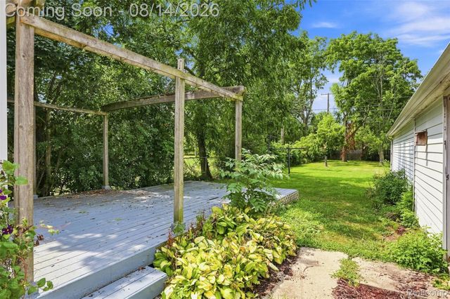 2234 Grange Road, Trenton, MI 48183