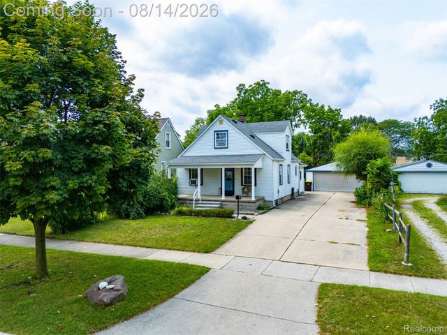 2234 Grange Road, Trenton, MI 48183