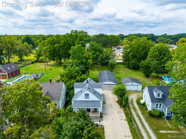 2234 Grange Road, Trenton, MI 48183