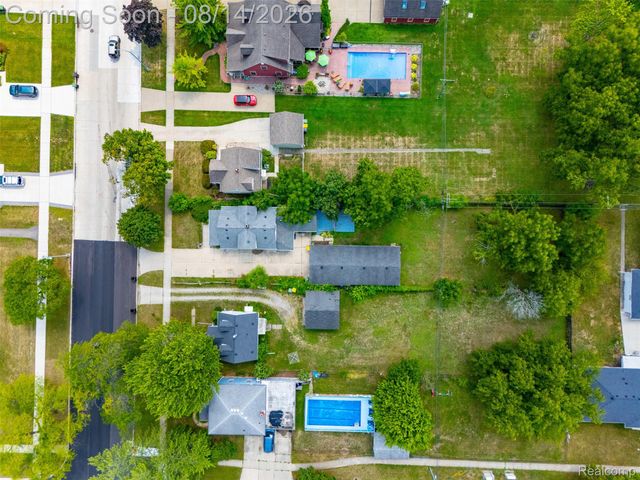2234 Grange Road, Trenton, MI 48183