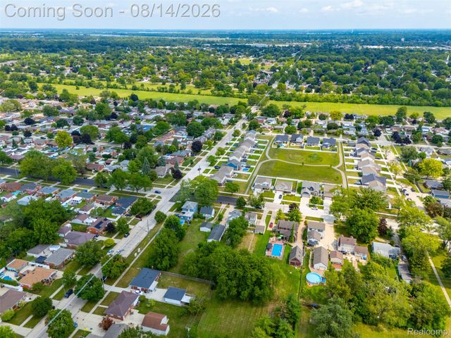 2234 Grange Road, Trenton, MI 48183