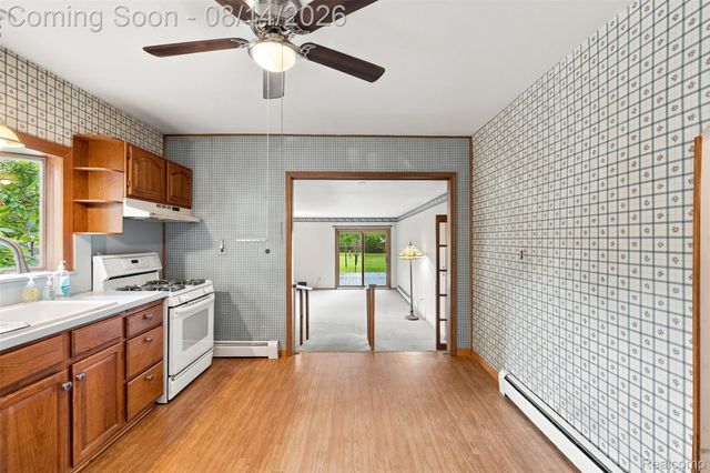 2234 Grange Road, Trenton, MI 48183