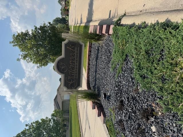 16050 Holz Drive 52, Southgate, MI 48195