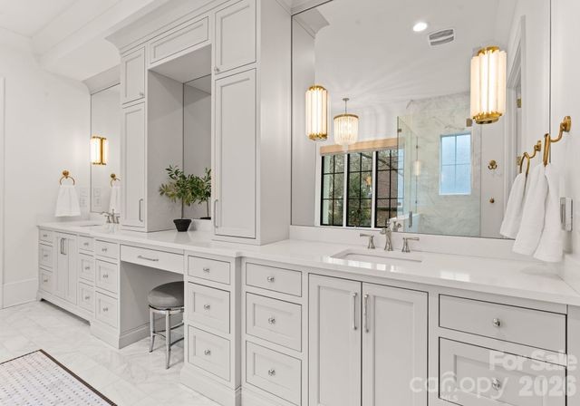 4420 Forest Hills Drive, Charlotte, NC 28226