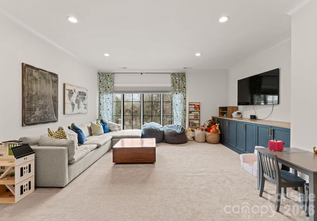 4420 Forest Hills Drive, Charlotte, NC 28226